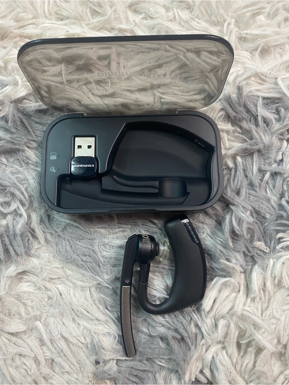 Plantronics Voyager Legend PLT-VLGD Black Wireless Headset with Charging Case